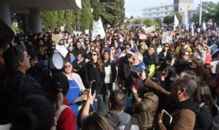 Chubut - La docencia planta cara al ajuste de Torres
