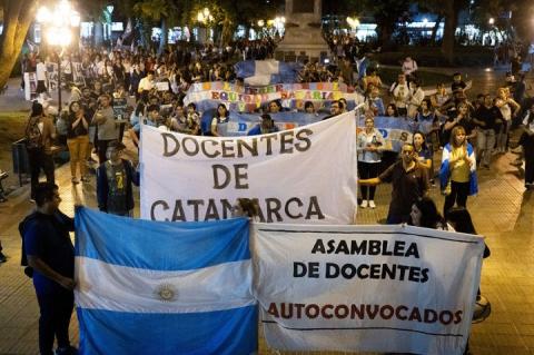 Catamarca - Paritaria cerrada, conflicto abierto