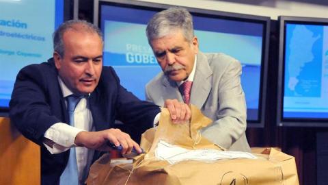 José López